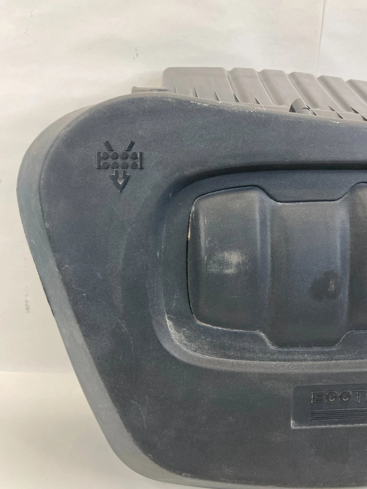 2006-2011 CHEVROLET HHR AIR INTAKE FILTER BOX HOUSING ENGINE TOP COVER OEM