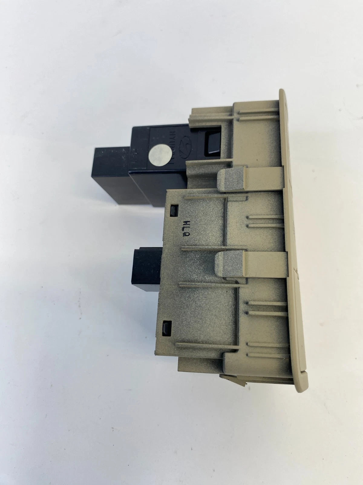 2012-2017 HYUNDAI ACCENT DIMMER ACTIVE ECO TRACTION CONTROL SWITCH 3AK1RJ1710