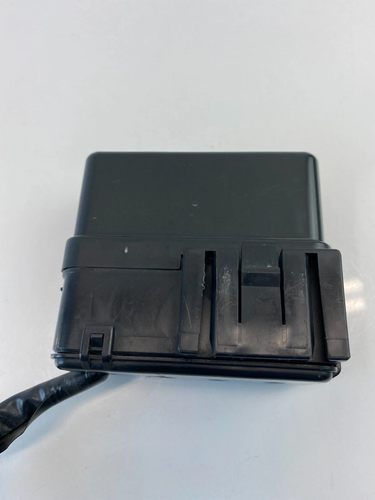 2006 INFINITI G35 3.5L V6 A/T FUSE RELAY BOX PASSIVE ENTRY W/ COVER OEM