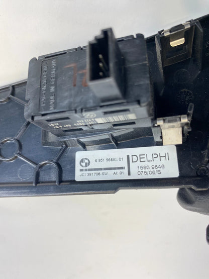 2006 2007 BMW 530XI REAR LEFT DOOR POWER WINDOW SWITCH W/ BEZEL COVER 6951966AI