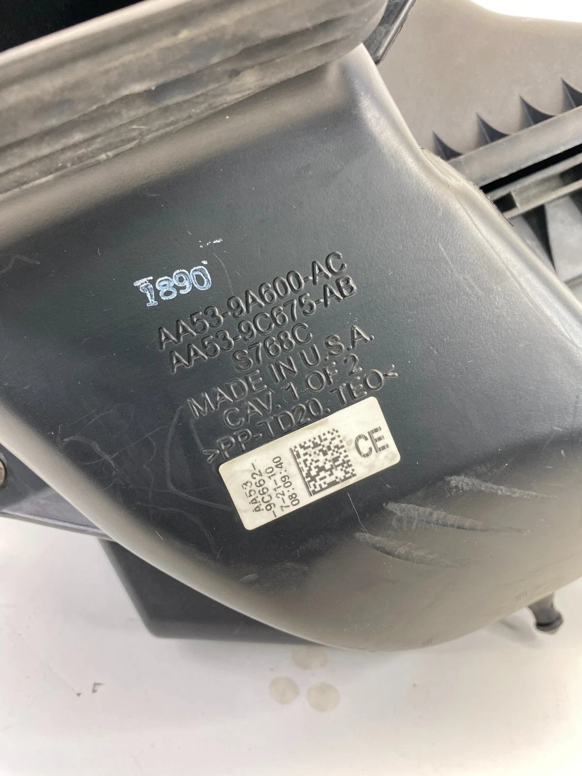 2010-2019 FORD TAURUS 3.5L ENGINE AIR CLEANER INTAKE FILTER BOX AA53-9C662-CE