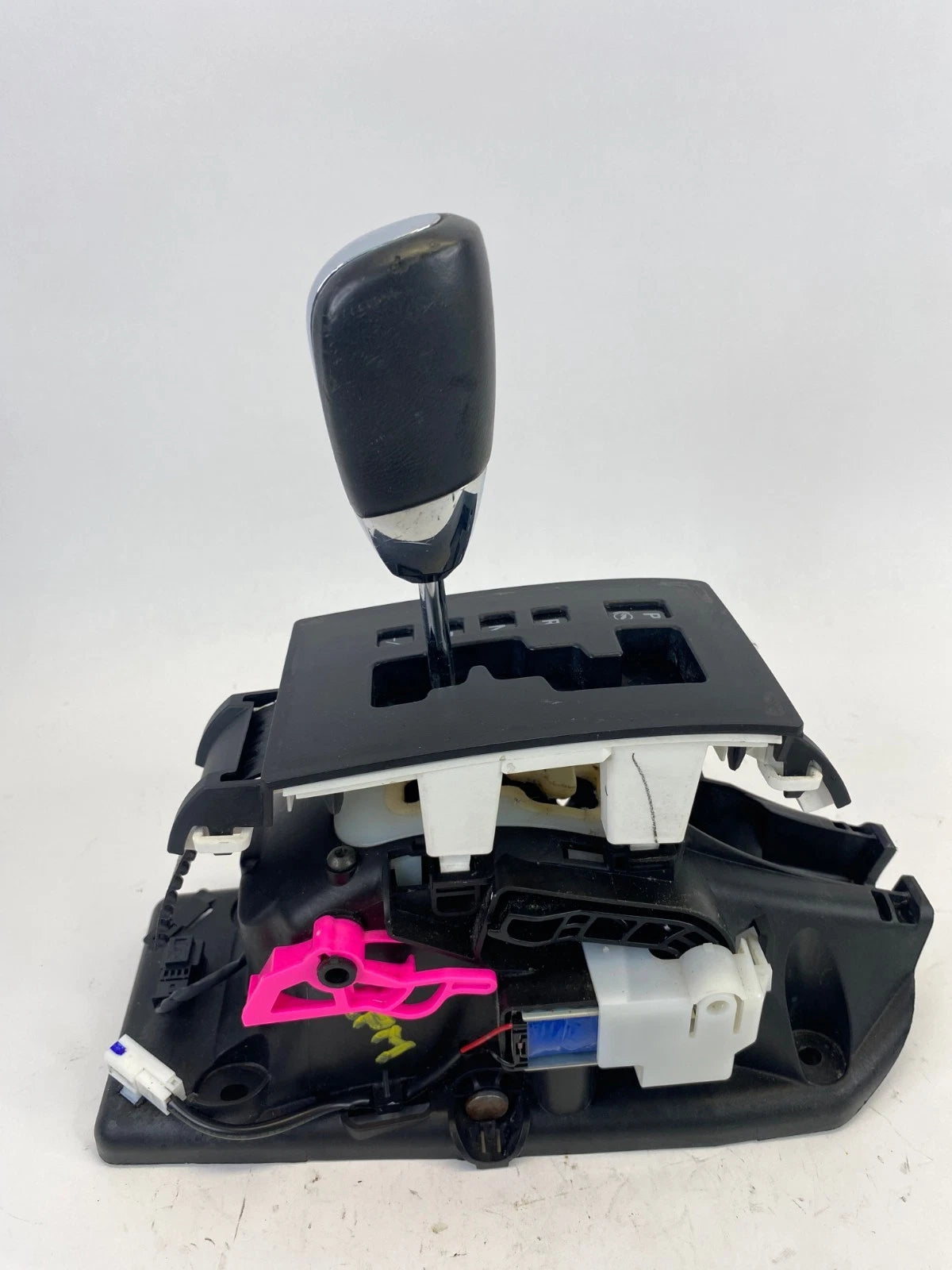2009-2020 DODGE JOURNEY AUTOMATIC TRANSMISSION FLOOR GEAR SHIFTER LEVER OEM