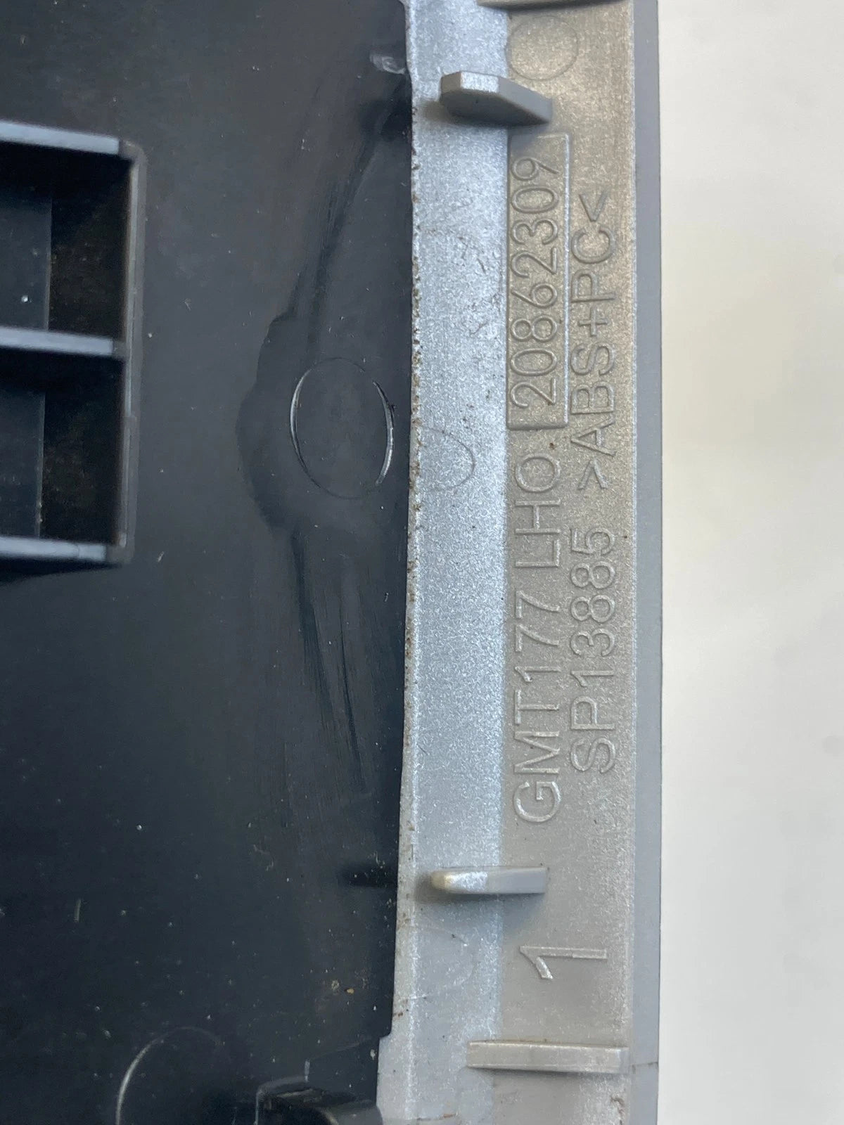 2010-2017 GMC TERRAIN FRONT LEFT DRIVER OUTER DASH AIR VENT 20862309 OEM