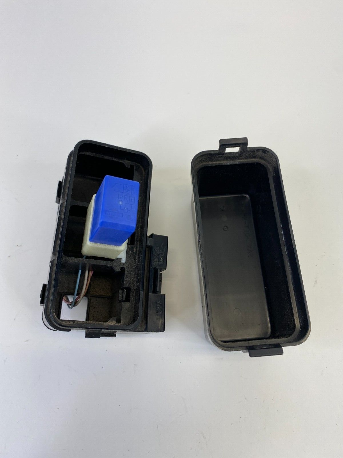 2013-2019 Nissan Sentra 1.6L L4 A/T Under Hood Multi Relay Juction Block Box OEM