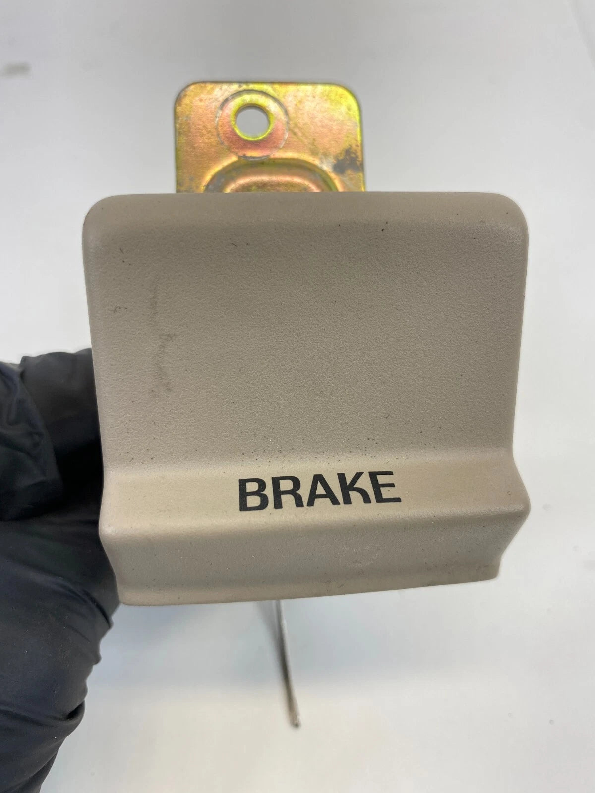 2003 2004 2005 2006 FORD EXPEDITION DASH PARKING EMERGENCY BRAKE RELEASE HANDLE