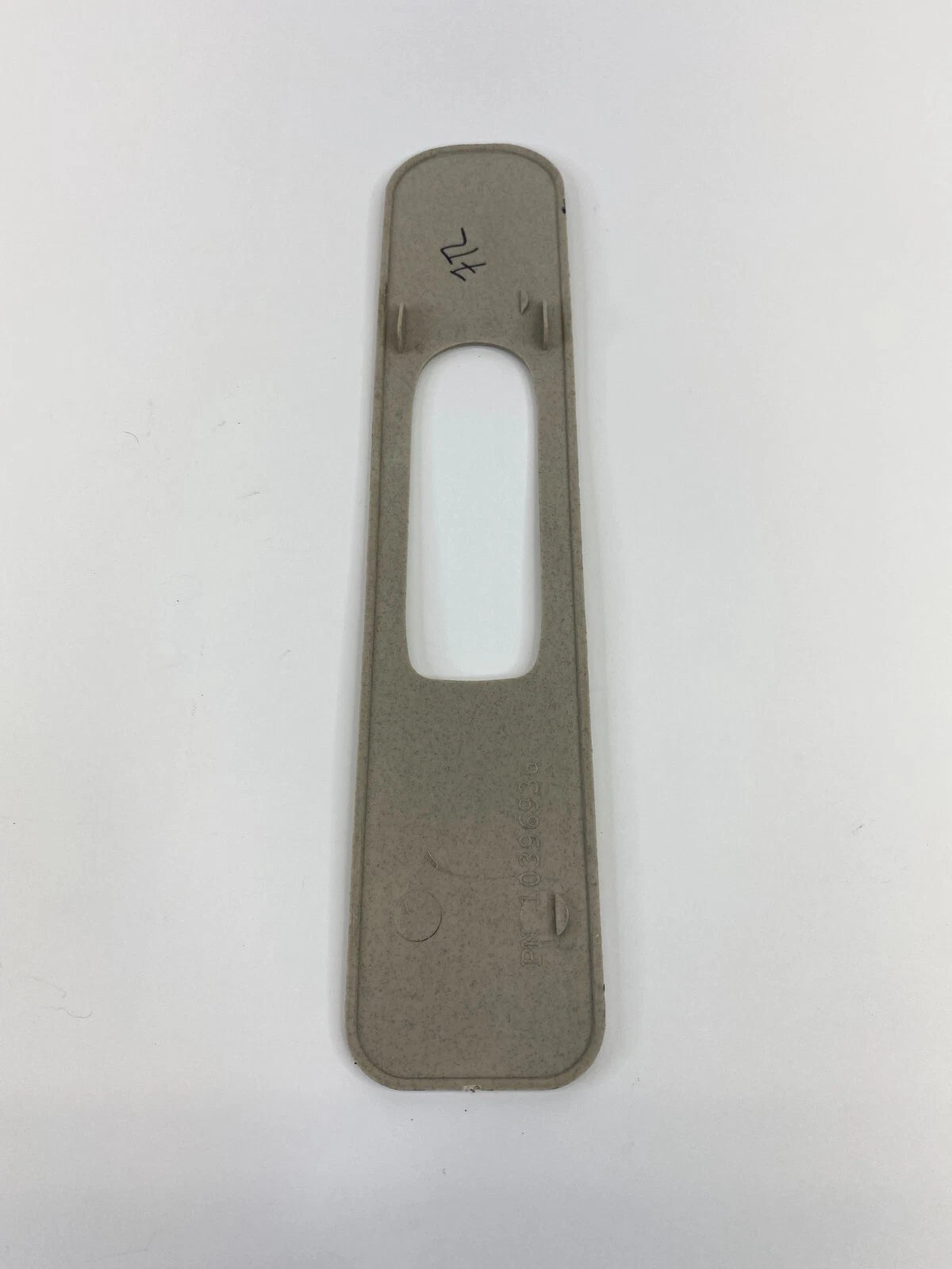 06 07 SATURN VUE FRONT RIGHT SIDE B-PILLAR SEAT BELT ADJUTER TRIM COVER 10396936