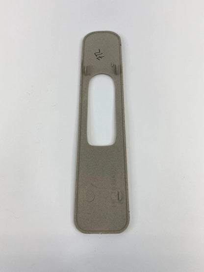 06 07 SATURN VUE FRONT RIGHT SIDE B-PILLAR SEAT BELT ADJUTER TRIM COVER 10396936