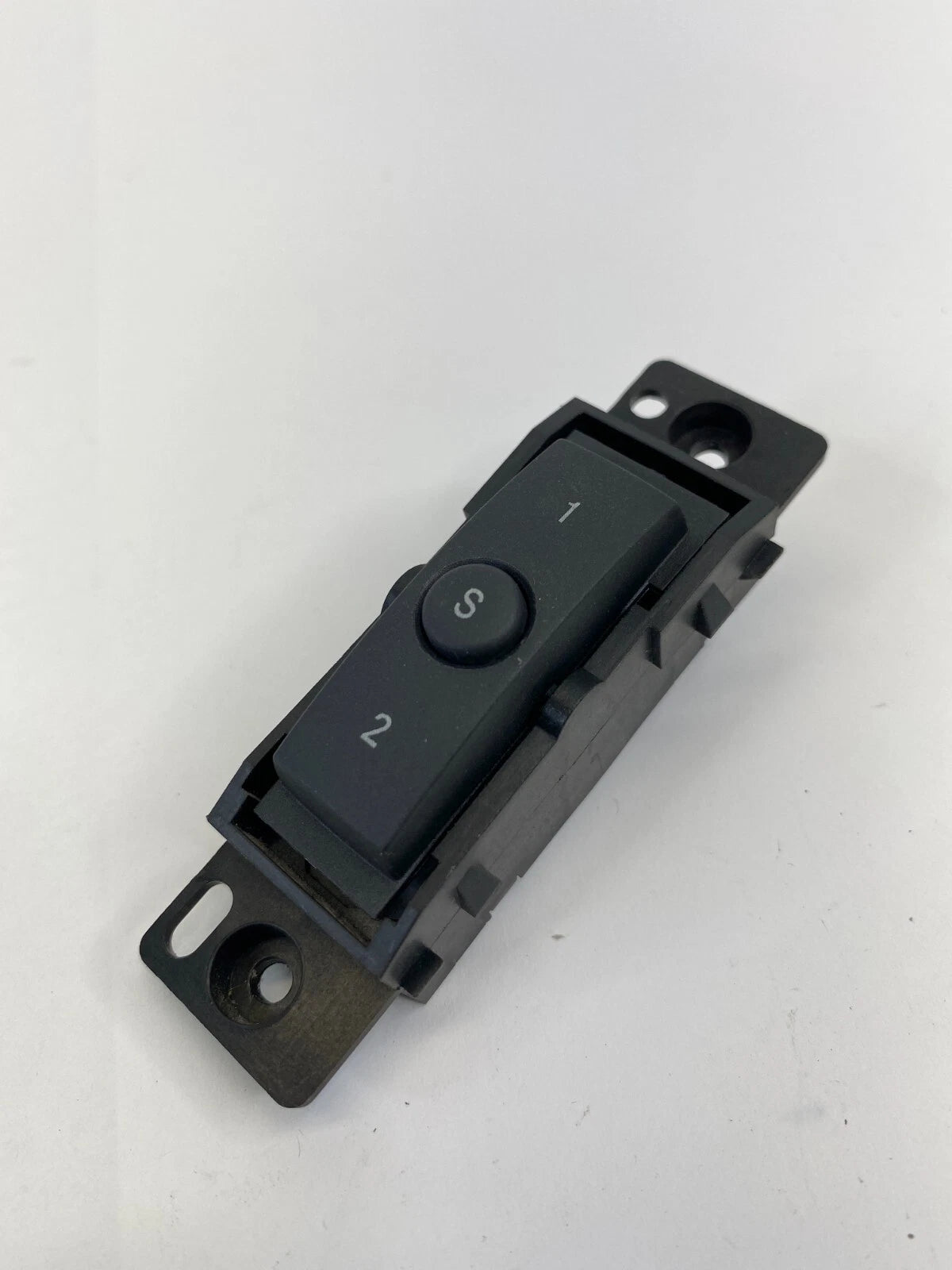 2005-2010 CHRYSLER 300 SEAT ADJUSTMENT MEMORY SELECTOR BUTTON SWITCH 04602446AB