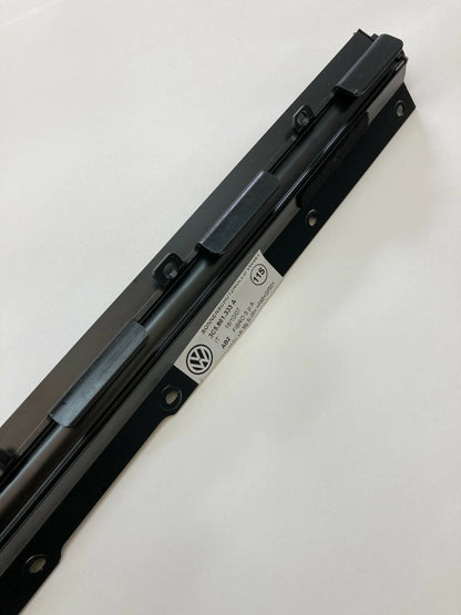 2006-2010 VOLKSWAGEN PASSAT REAR LEFT SIDE DOOR WINDOW SUN SHADE BLIND 3C5861333