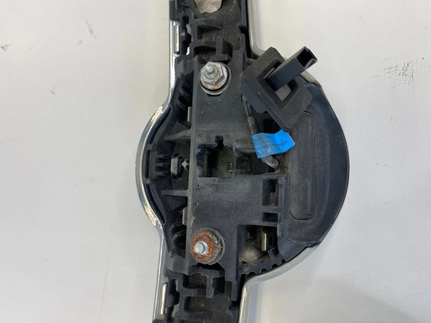 11-13 BUICK REGAL REAR TRUNK TAILGATE MOLDING TRIM GARNISH W/ EMBLEM 132266400