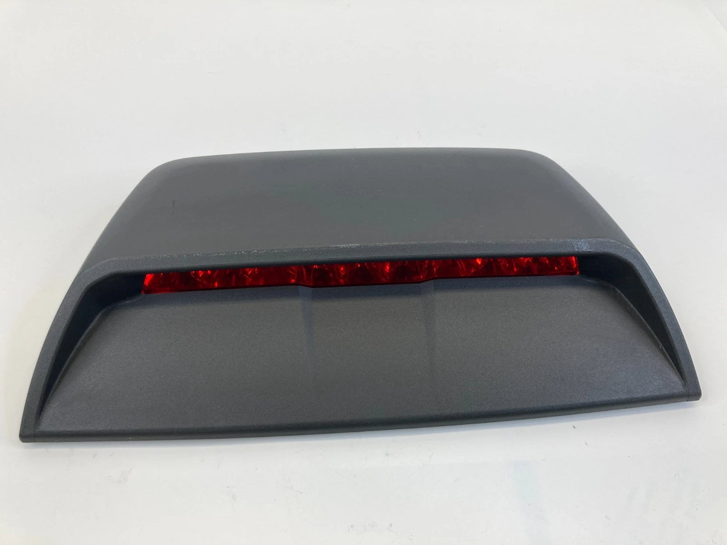 11-16 CHEVROLET CRUZE 3RD THIRD BRAKE STOP LIGHT LAMP HIGH MOUNT 96828256 OEM