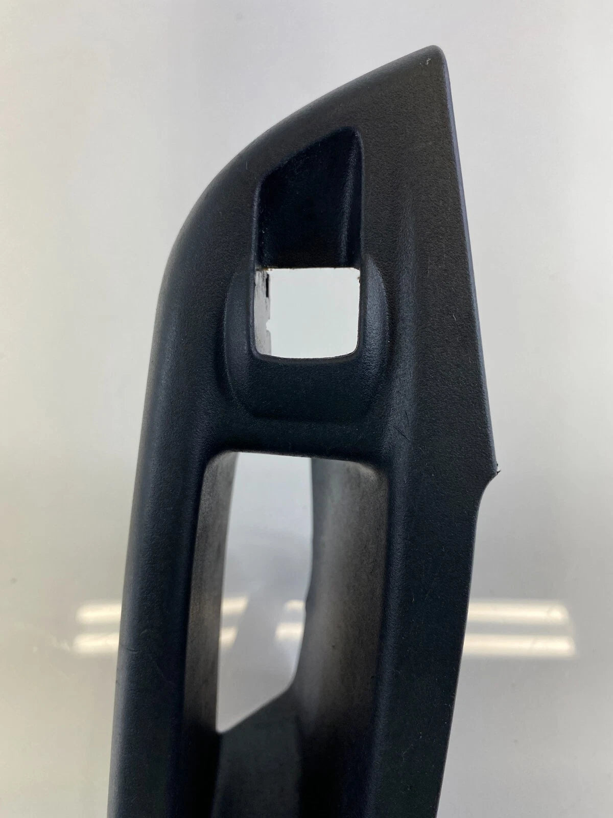 2012-2018 FORD FOCUS REAR RIGHT SIDE WINDOW SWITCH BEZEL TRIM BM51-237W20 OEM