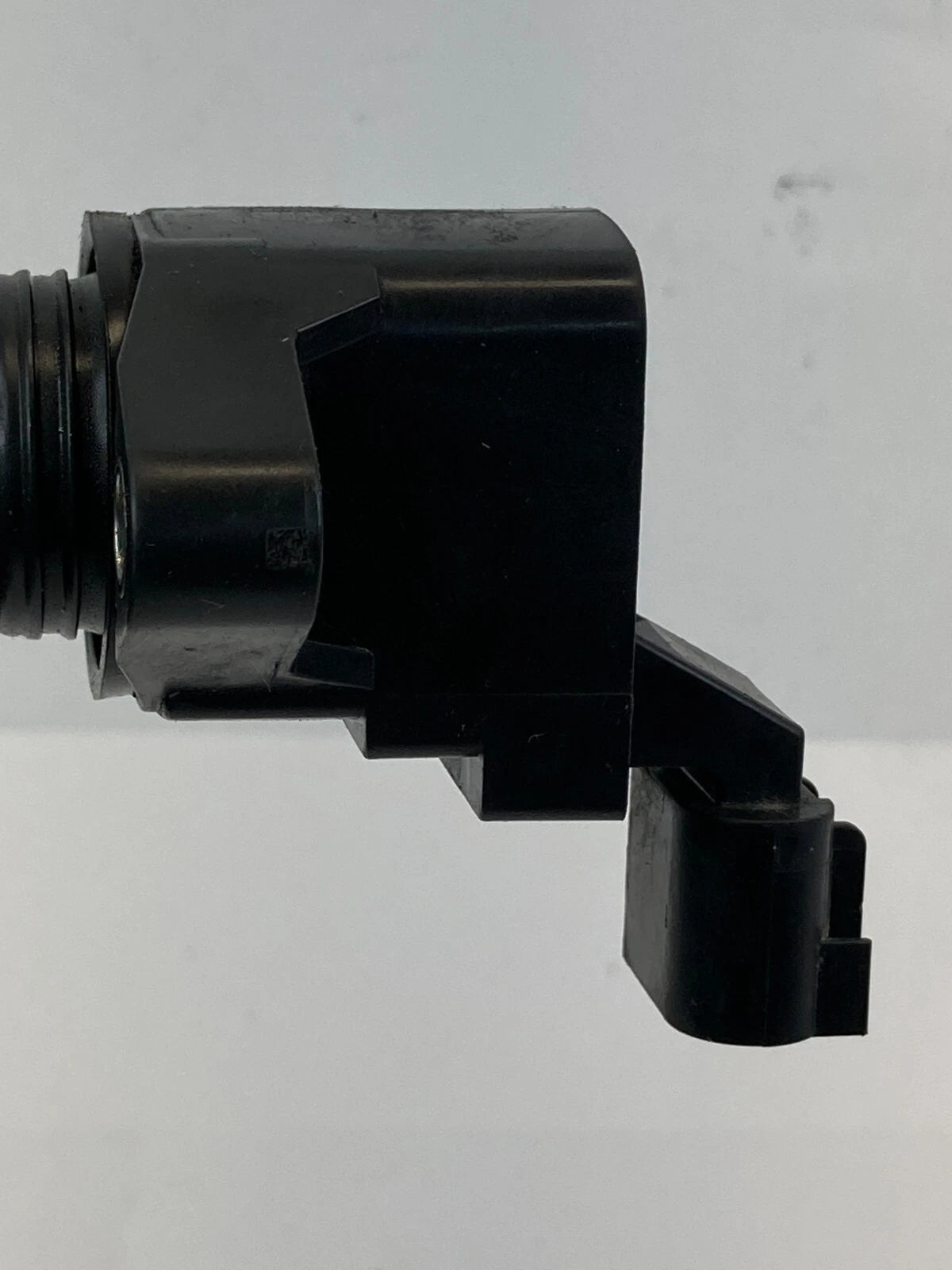 2011-2017 BUICK REGAL 2.4L L4 IGNITION COIL IGNITOR IGNITER 12638824 DENSO OEM