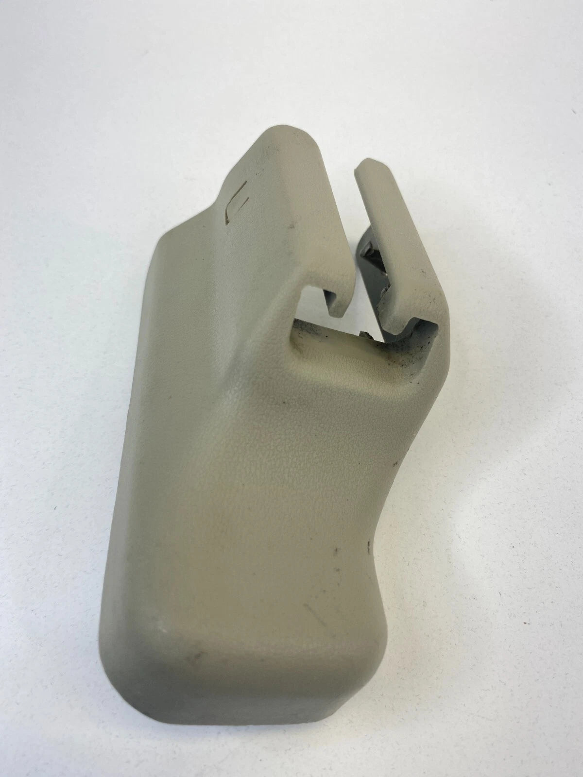 01 02 03 INTINITI QX4 LEFT DRIVER SIDE SEAT TRACK END COVER TRIM CAP PANEL OEM