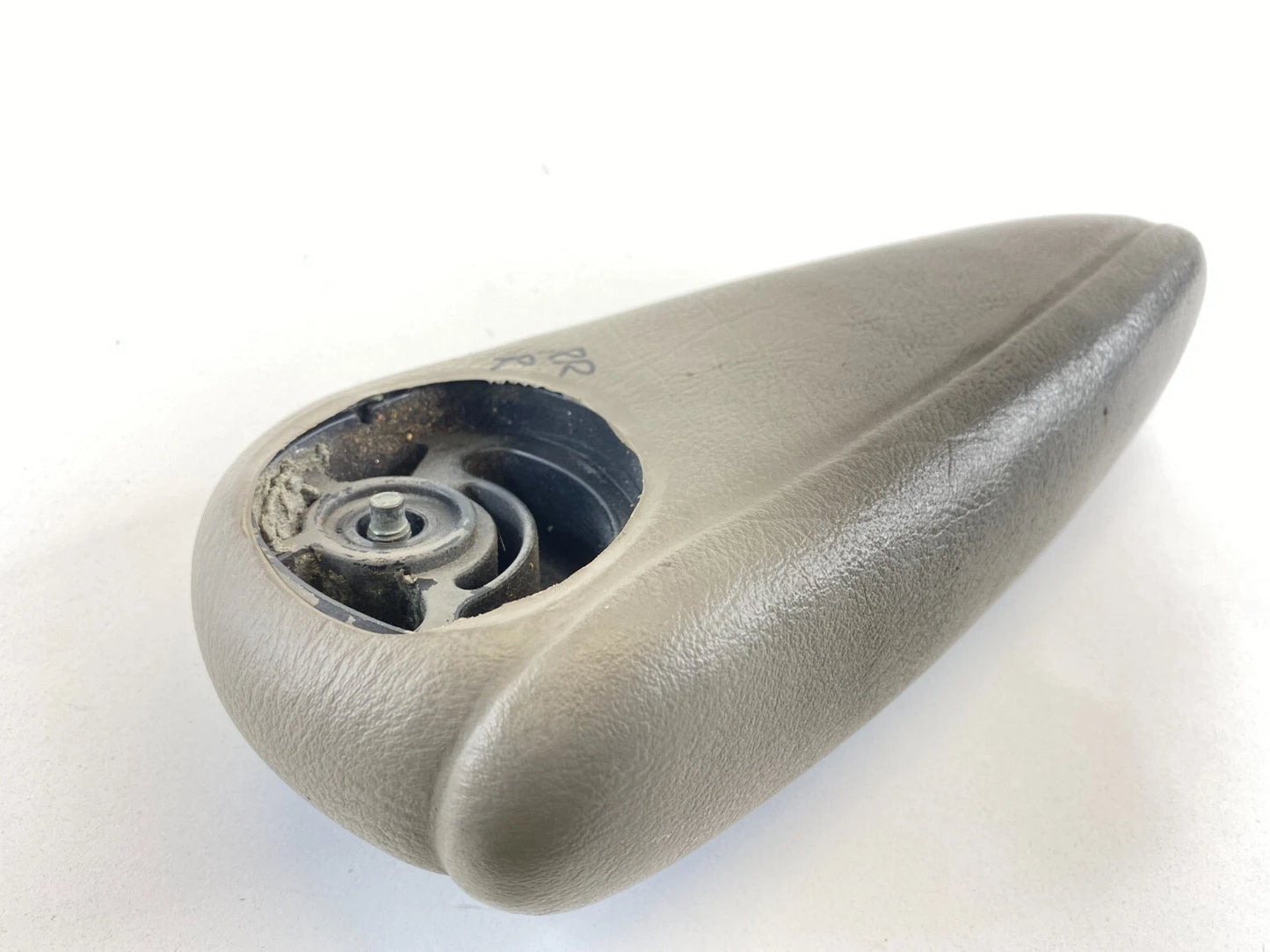 2004-2007 DODGE GRAND CARAVAN REAR RIGHT SEAT RIGHT SIDE ARMREST ARM REST 51861