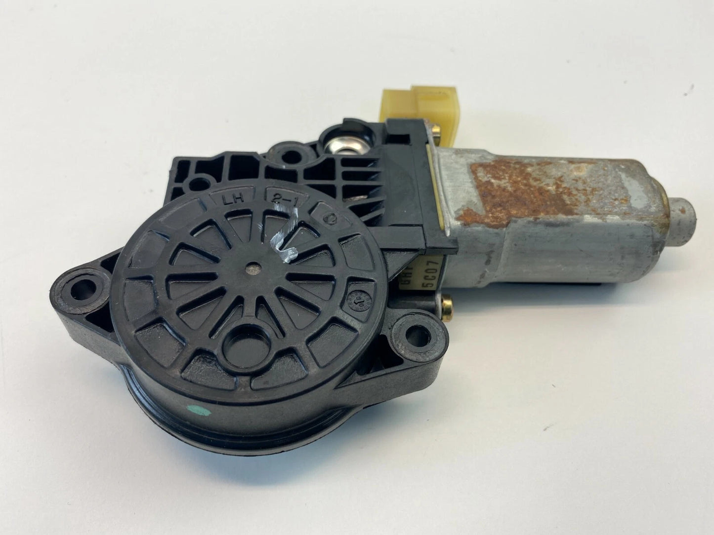 2004 05 06 07 08 2009 KIA AMANTI REAR RIGHT SIDE DOOR POWER WINDOW MOTOR OEM