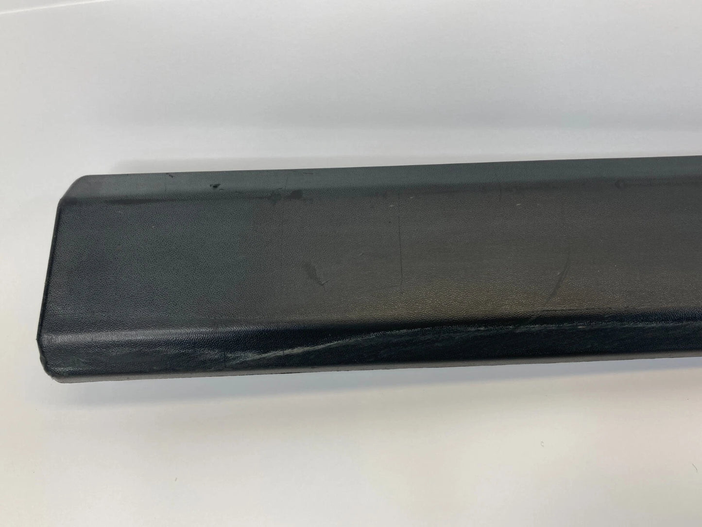 2006-2010 JEEP COMMANDER FRONT RIGHT EXTERIOR DOOR TRIM MOLDING 5JP68TRMAA OEM