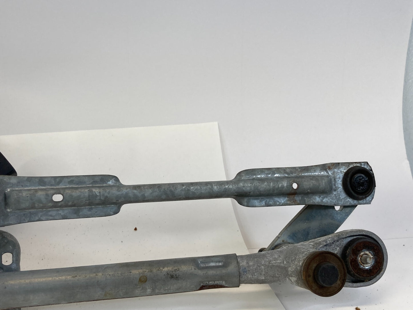 2008-2016 Chrysler Town & Country Front Windshield Wiper Motor Transmission OEM