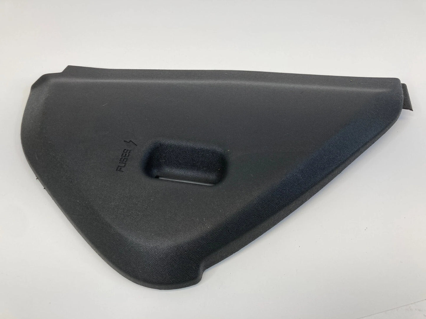 2004-2008 PONTIAC GRAND PRIX DASH RIGHT SIDE END CAP COVER TRIM 10446795 OEM