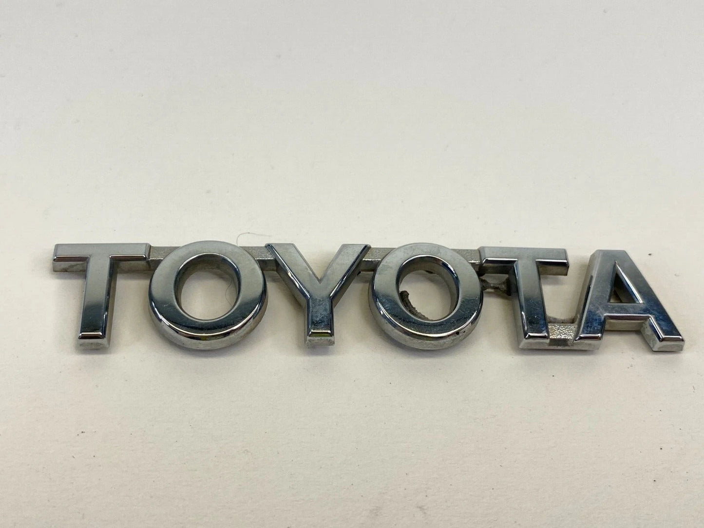 2006-2012 TOYOTA RAV4 BACK DOOR TOYOTA LOGO EMBLEM NAMEPLATE OEM