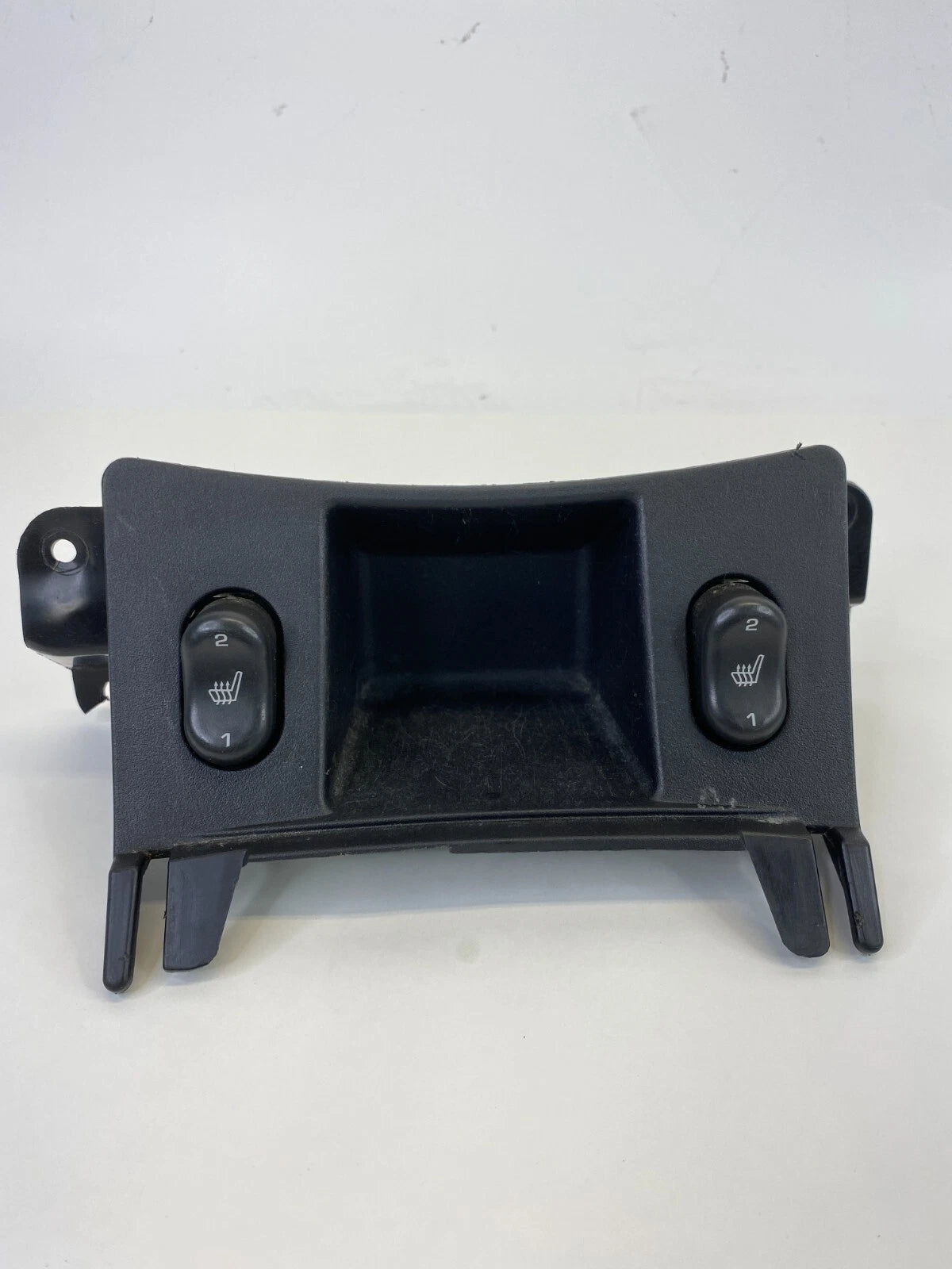 2003-2005 SATURN VUE CENTER DASH TRAY W/ HEATED SEAT SWITCH CONTROL 15234596 OEM