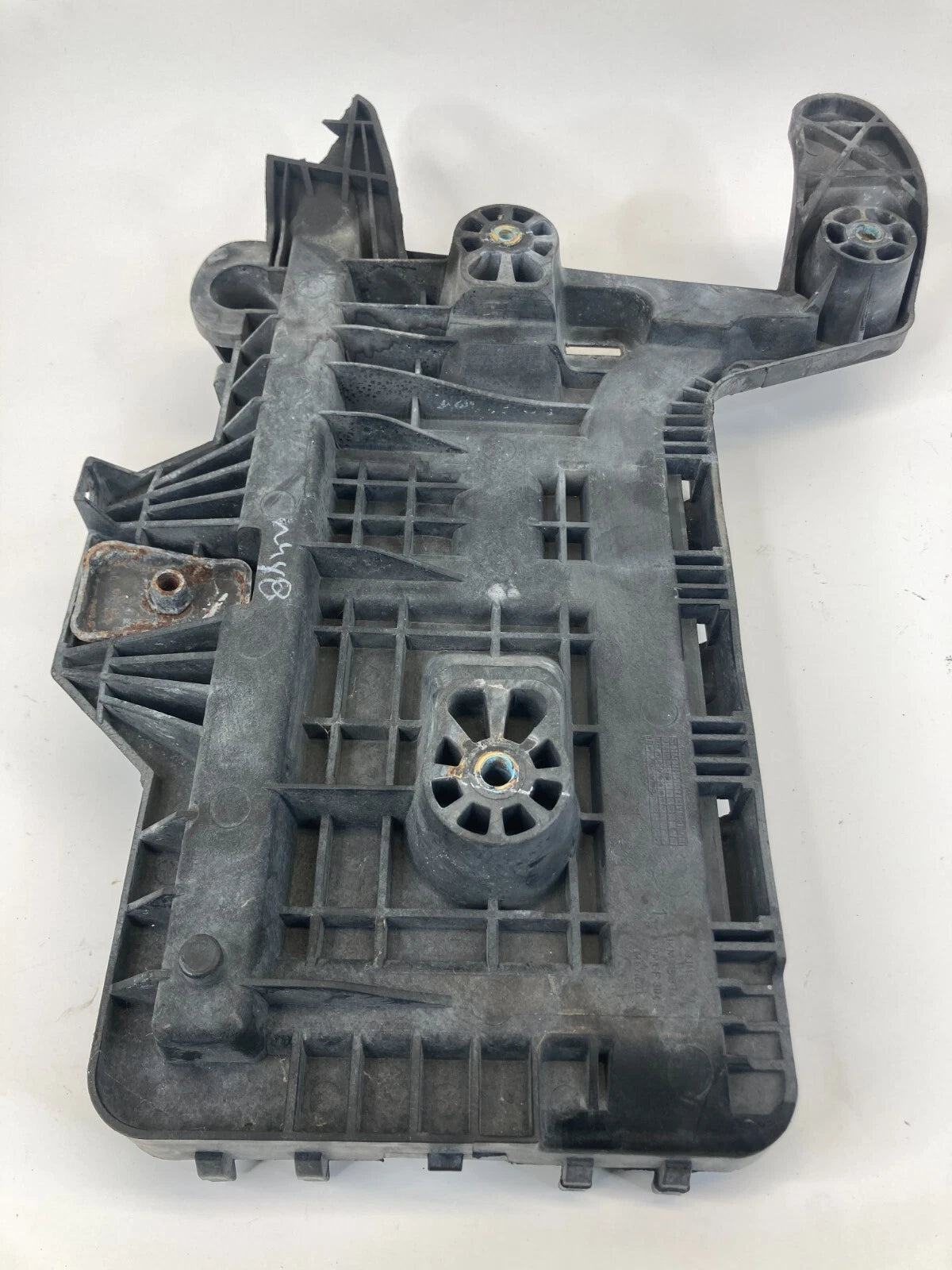2005-2018 VOLKSWAGEN JETTA GOLF BEETLE BATTERY SUPPORT TRAY HOLDER OEM FACTORY