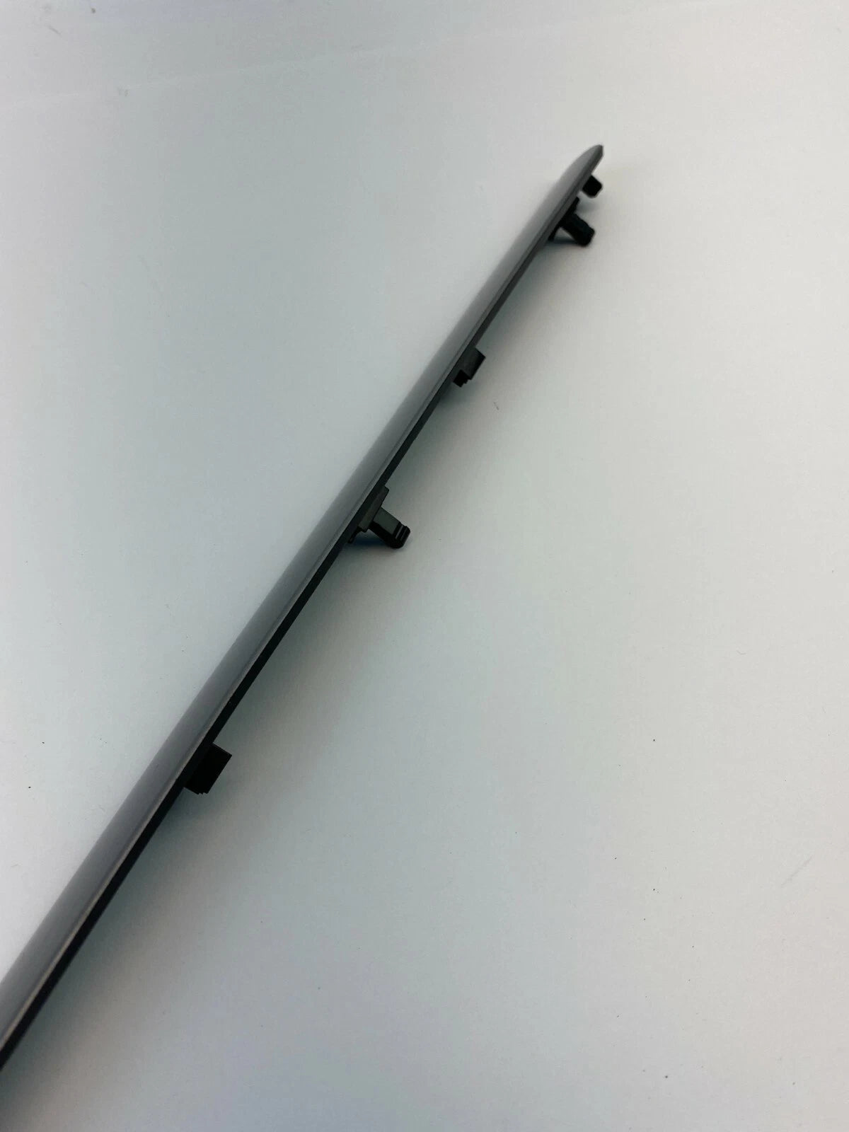 2006-2010 VOLKSWAGEN JETTA DASH RIGHT GLOVE BOX MOLDING TRIM BEZEL 1K1858529 OEM