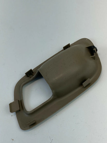 1999-2003 FORD WINDSTAR FRONT RIGHT INNER DOOR HANDLE TRIM BEZEL XF221622896ACW