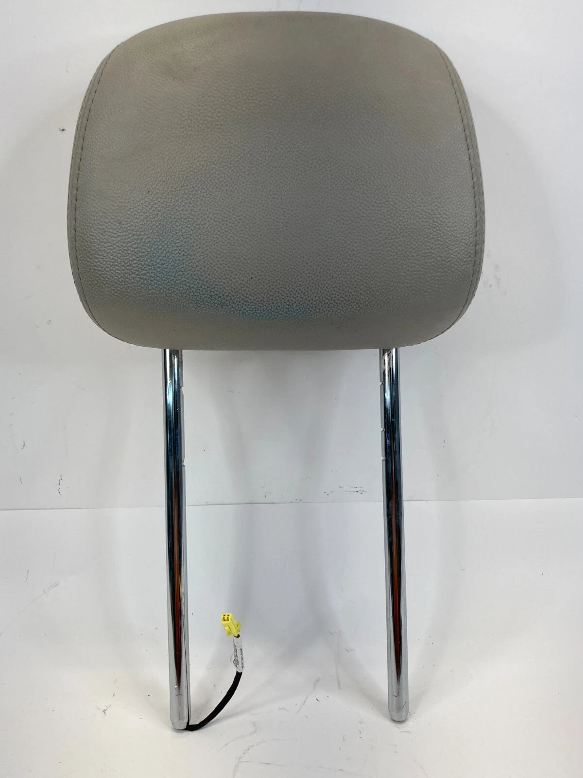 2008-2010 CHRYSLER TOWN & COUNTRY FRONT RIGHT SEAT HEADREST UNIT OEM FACTORY