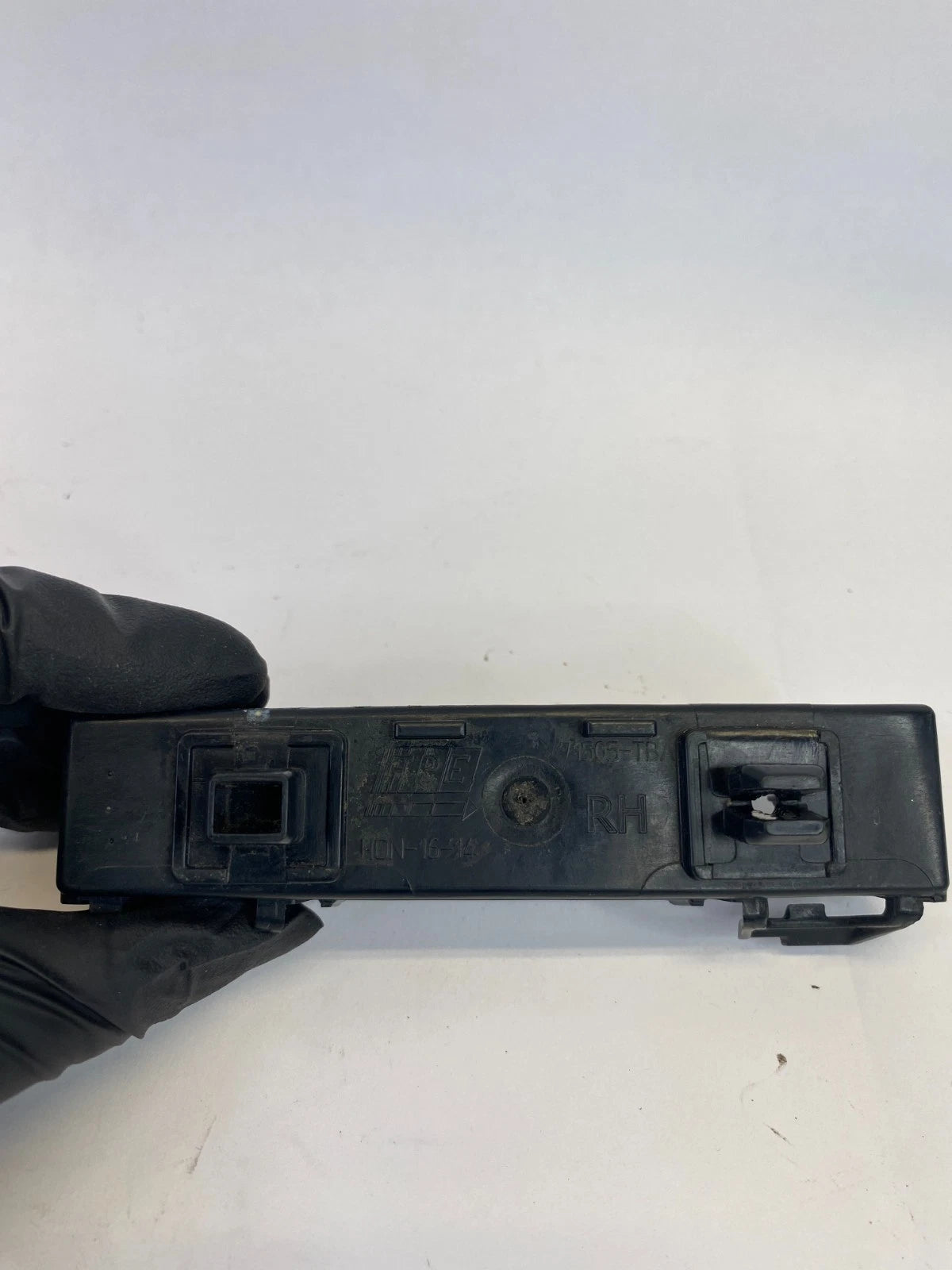 2016-2021 HONDA CIVIC SEDAN REAR RIGHT BUMPER SUPPORT BRACKET OEM 71505-TBA
