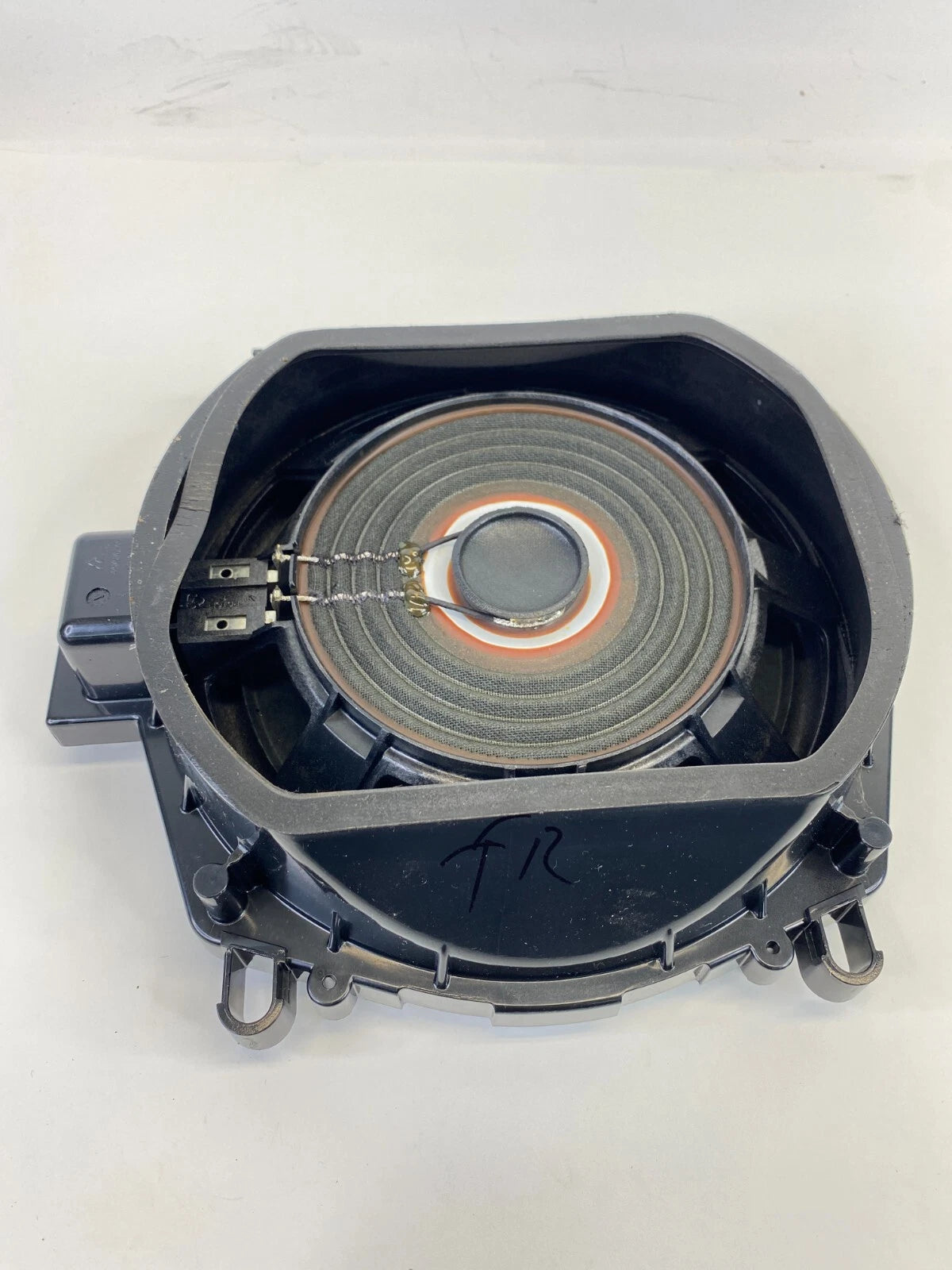 2011-2014 BMW X3 F25 FRONT RIGHT AUDIO SUBWOOFER SPEAKER UNIT 4304-078-61621 OEM