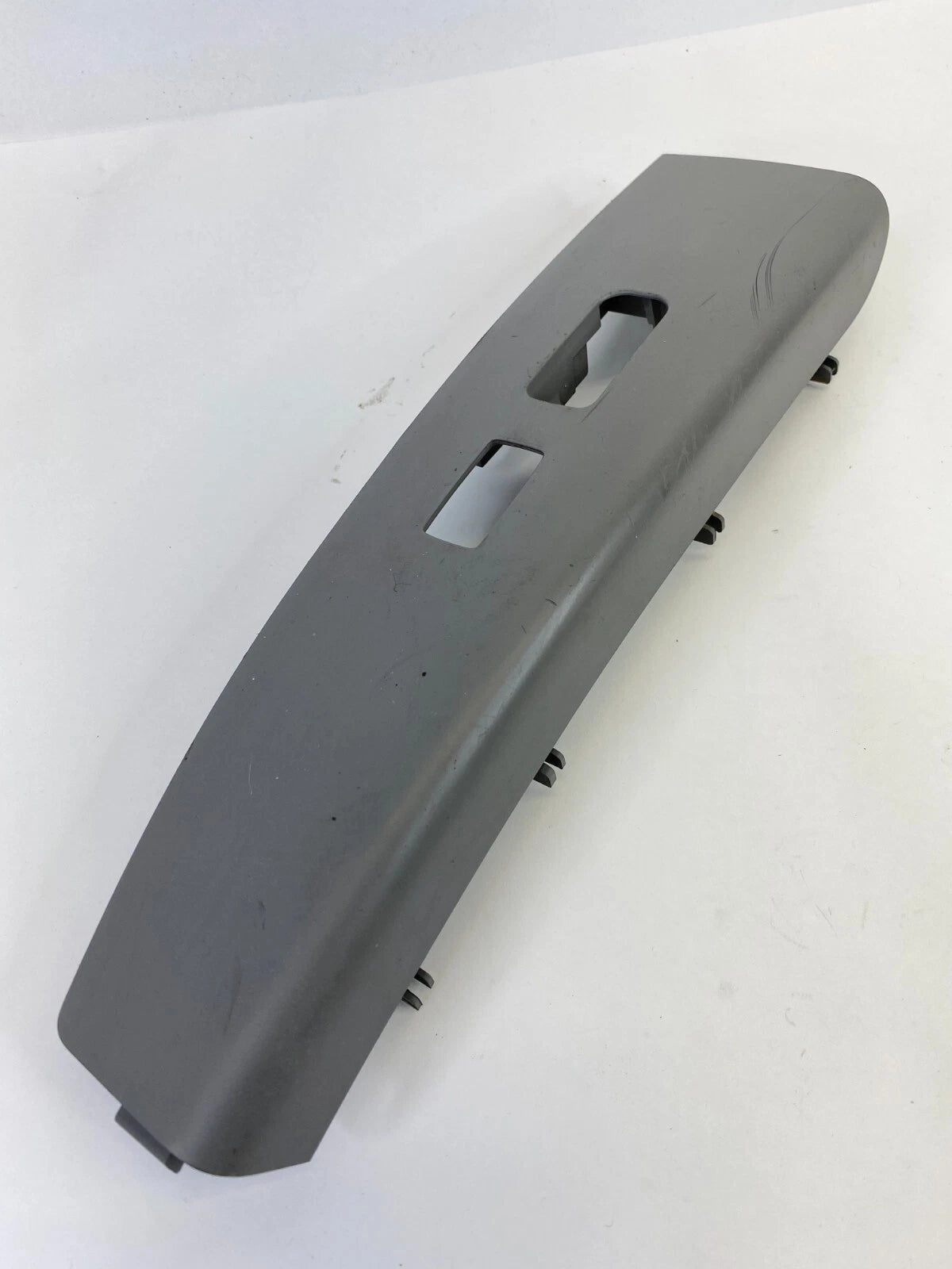 2007-2009 HYUNDAI SANTA FE FRONT RIGHT PASSENGER WINDOW SWITCH BEZEL TRIM OEM