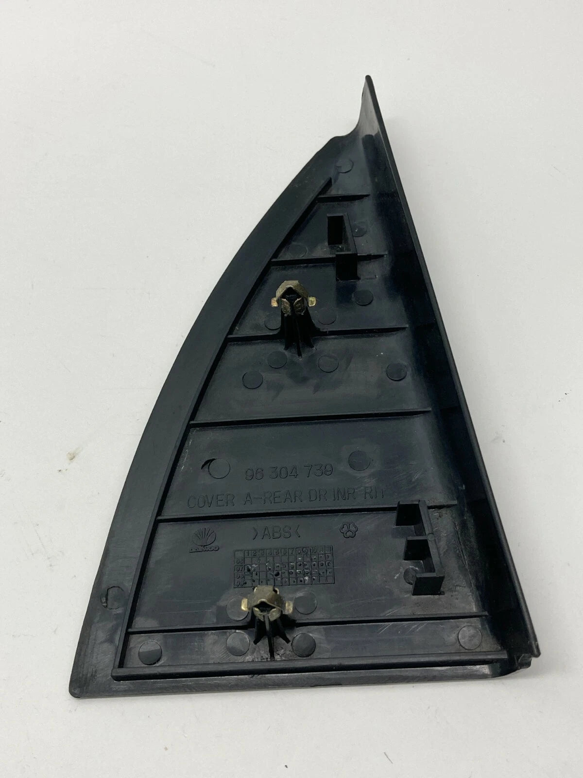 2000 00 DAEWOO LANOS REAR RIGHT SIDE DOOR CORNER INSIDE COVER TRIM 96304739 OEM