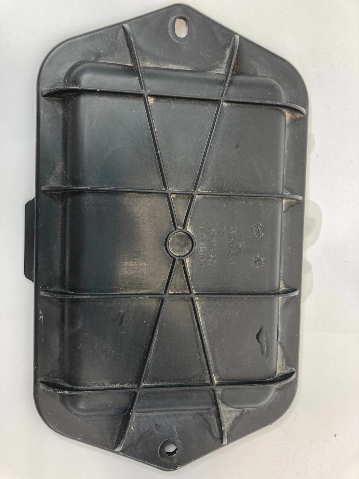2009-2017 VOLKSWAGEN TIGUAN SUV 4-DR 2.0L A/C WATER DEFLECTOR END CAP 5N0819430
