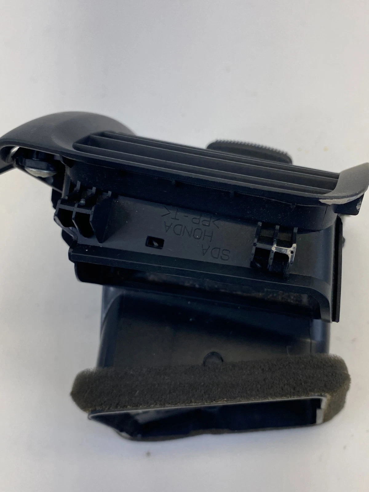 2003-2007 HONDA ACCORD RIGHT PASSENGER SIDE OUTER DASH A/C AIR VENT OUTLET OEM