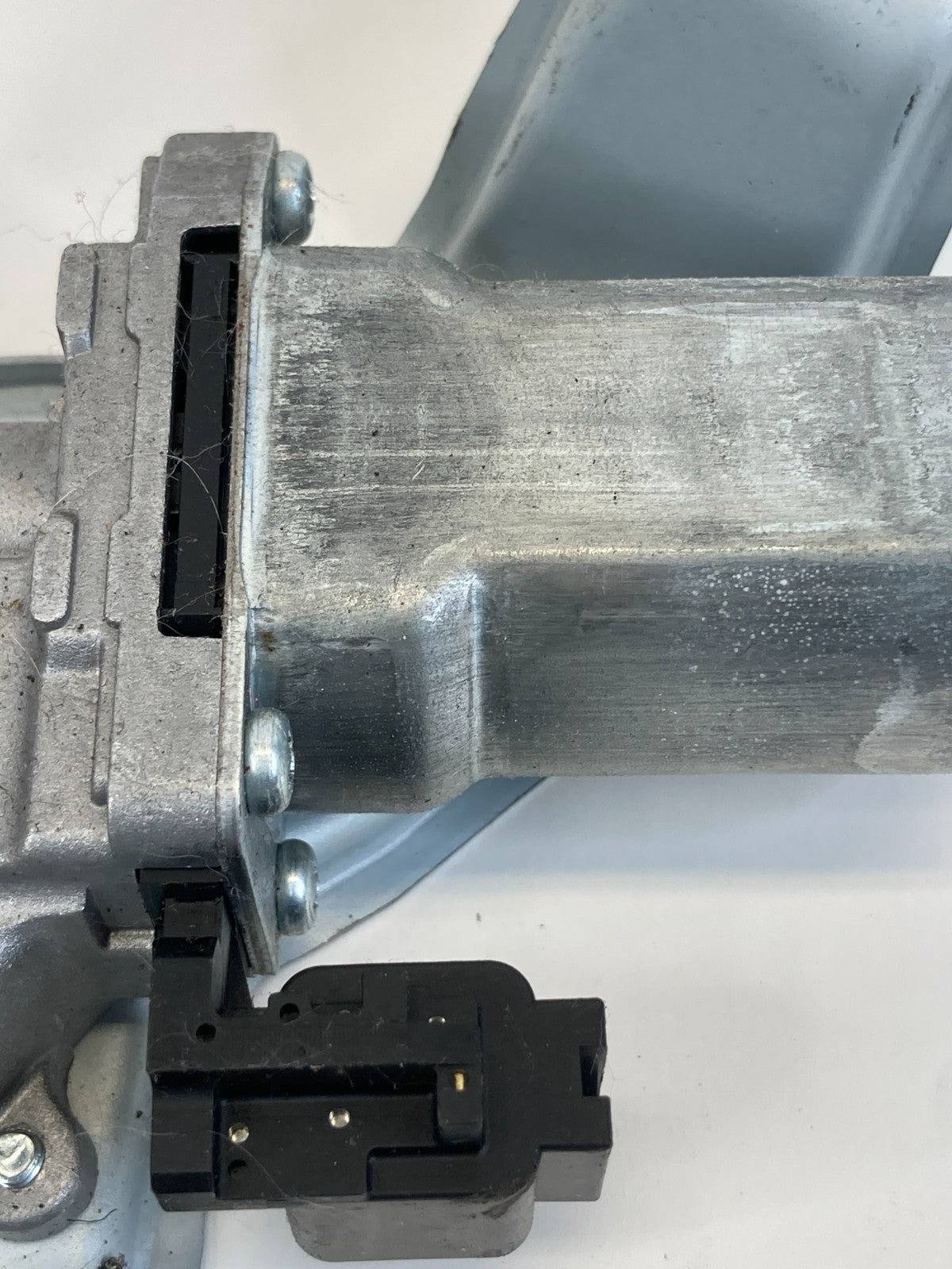 2014-2025 Kia Soul Rear Windshield Wiper Motor Assembly 98700-B2000 OEM