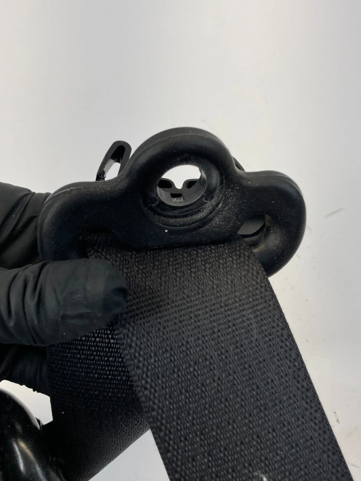 2009 2010 DODGE JOURNEY FRONT RIGHT PASSENGER SIDE SEAT BELT RETRACTOR OEM