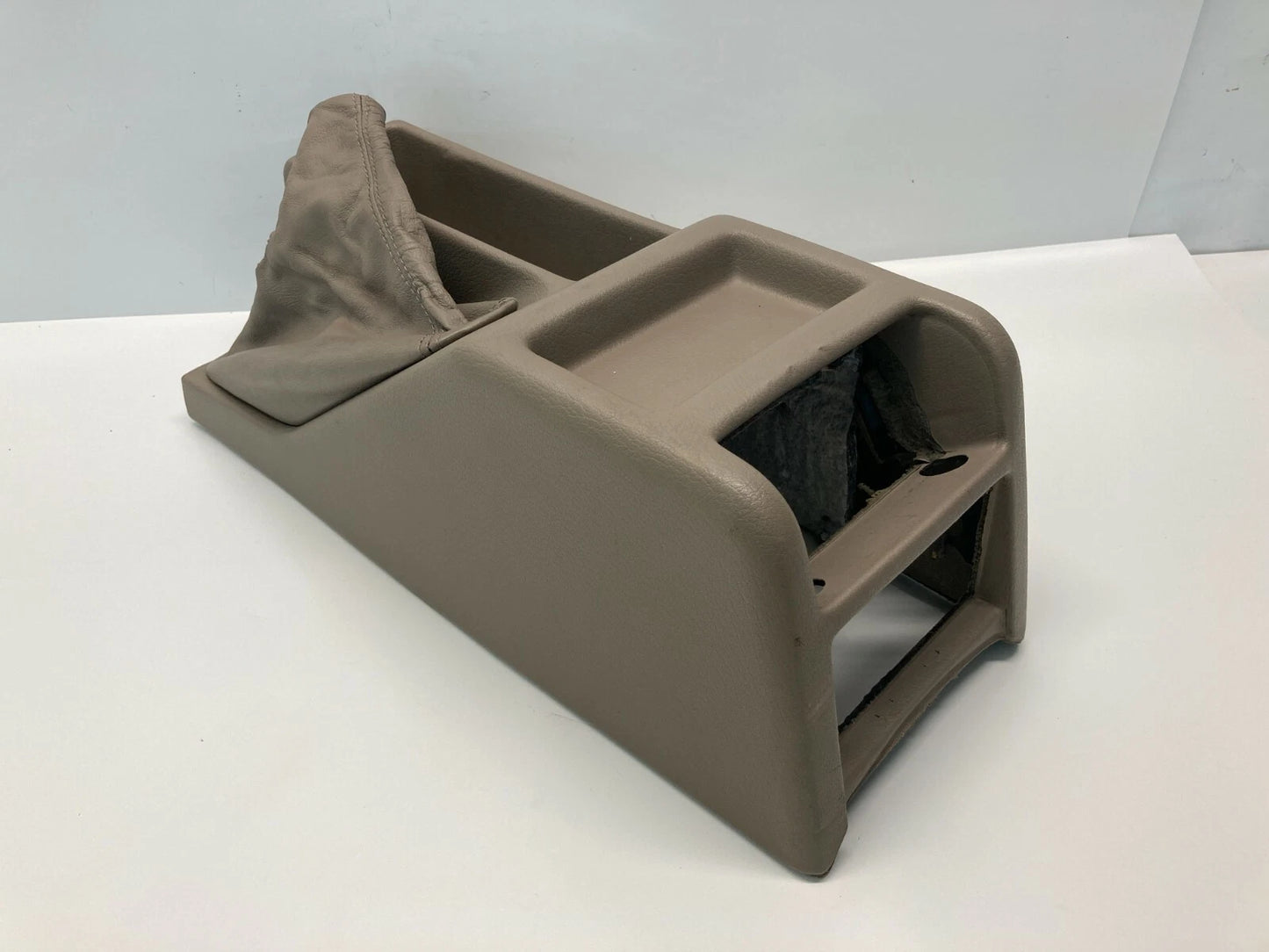 1994 1995 BMW 540I REAR CENTER CONSOLE COVER PANEL W/ BRAKE HANDLE BOOT OEM