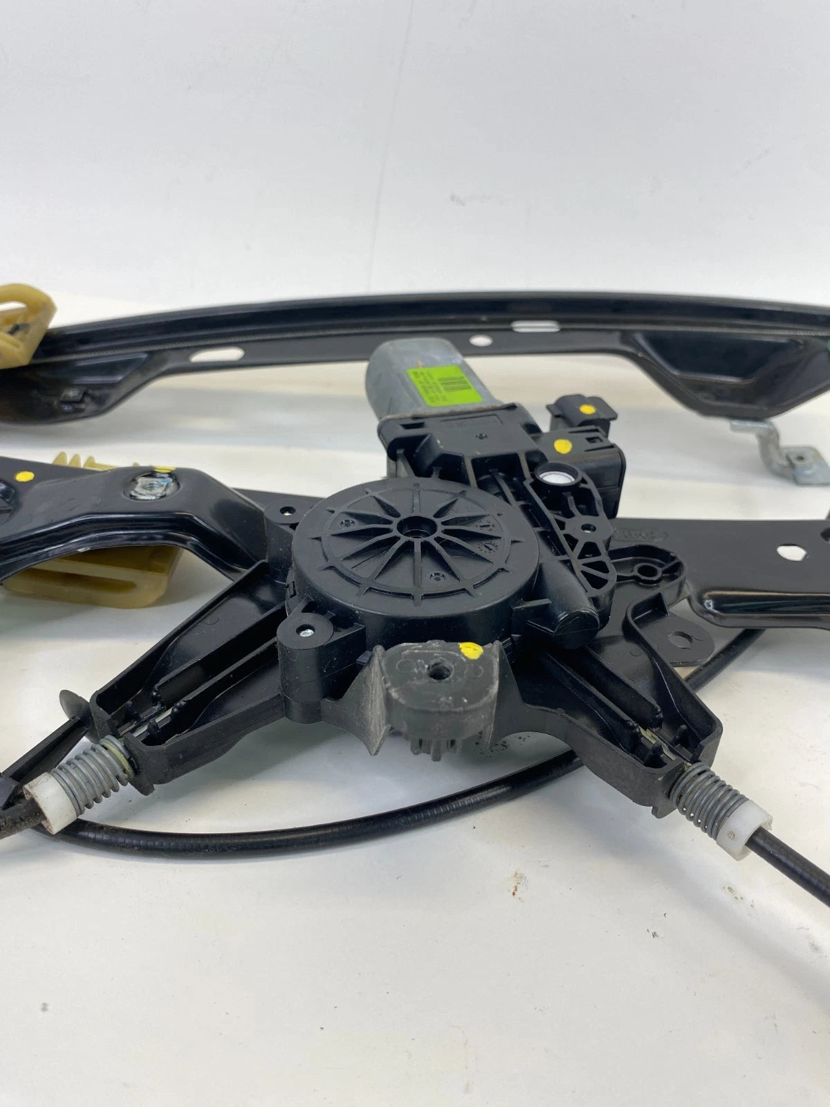 2012-2018 FORD FOCUS FRONT LEFT SIDE WINDOW REGULATOR W/ MOTOR CM51-A23201-AB