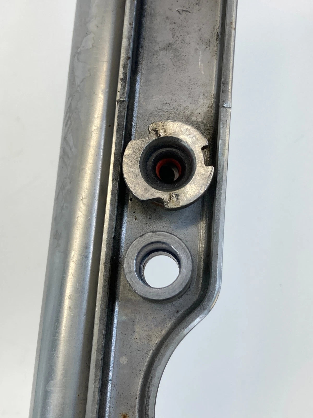 2012-2018 FORD FOCUS 2.0L FUEL INJECTION RAIL ASSEMBLY CM5E-9H487-AK OEM