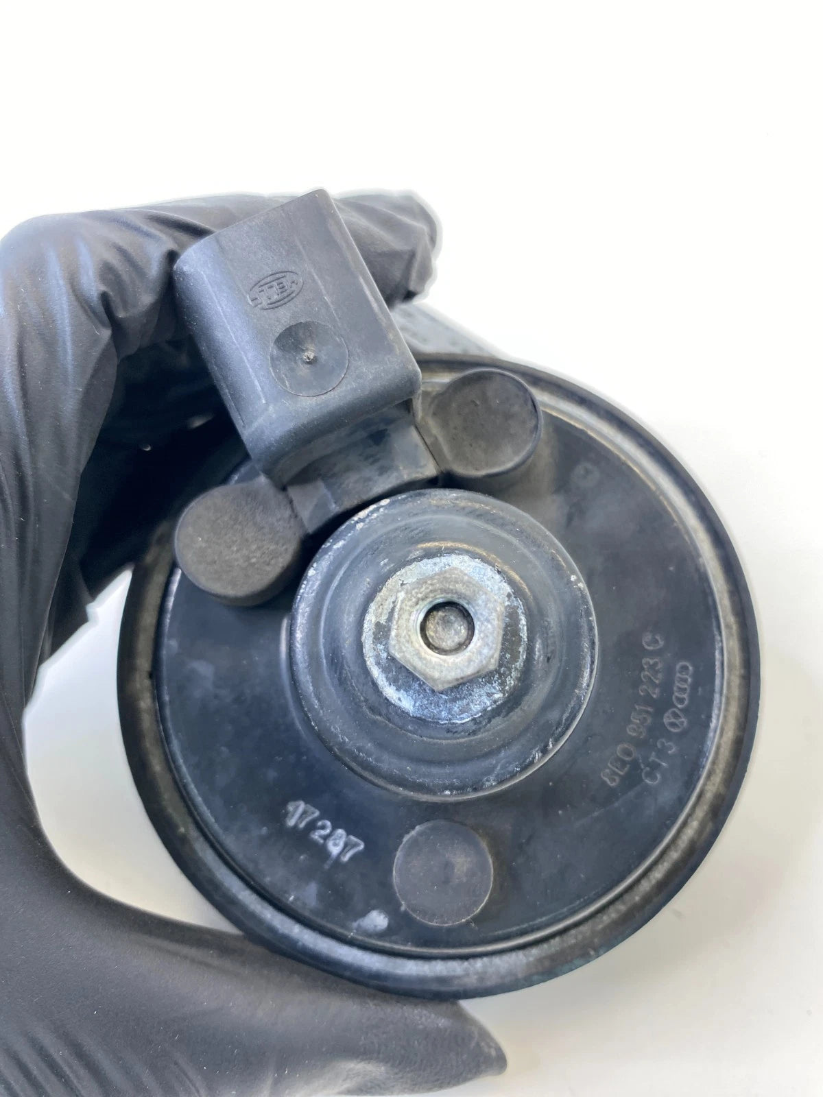 05-09 AUDI A4 QUATTRO S4 HORN HIGH NOTE TONE ALARM SIREN SIGNAL 8E0951223C OEM