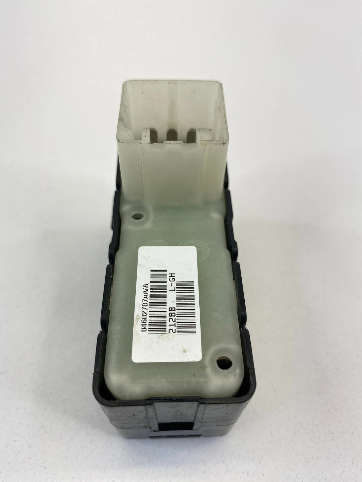 2007-2010 DODGE CHARGER REAR RIGHT DOOR WINDOW CONTROL SWITCH 04602787AA