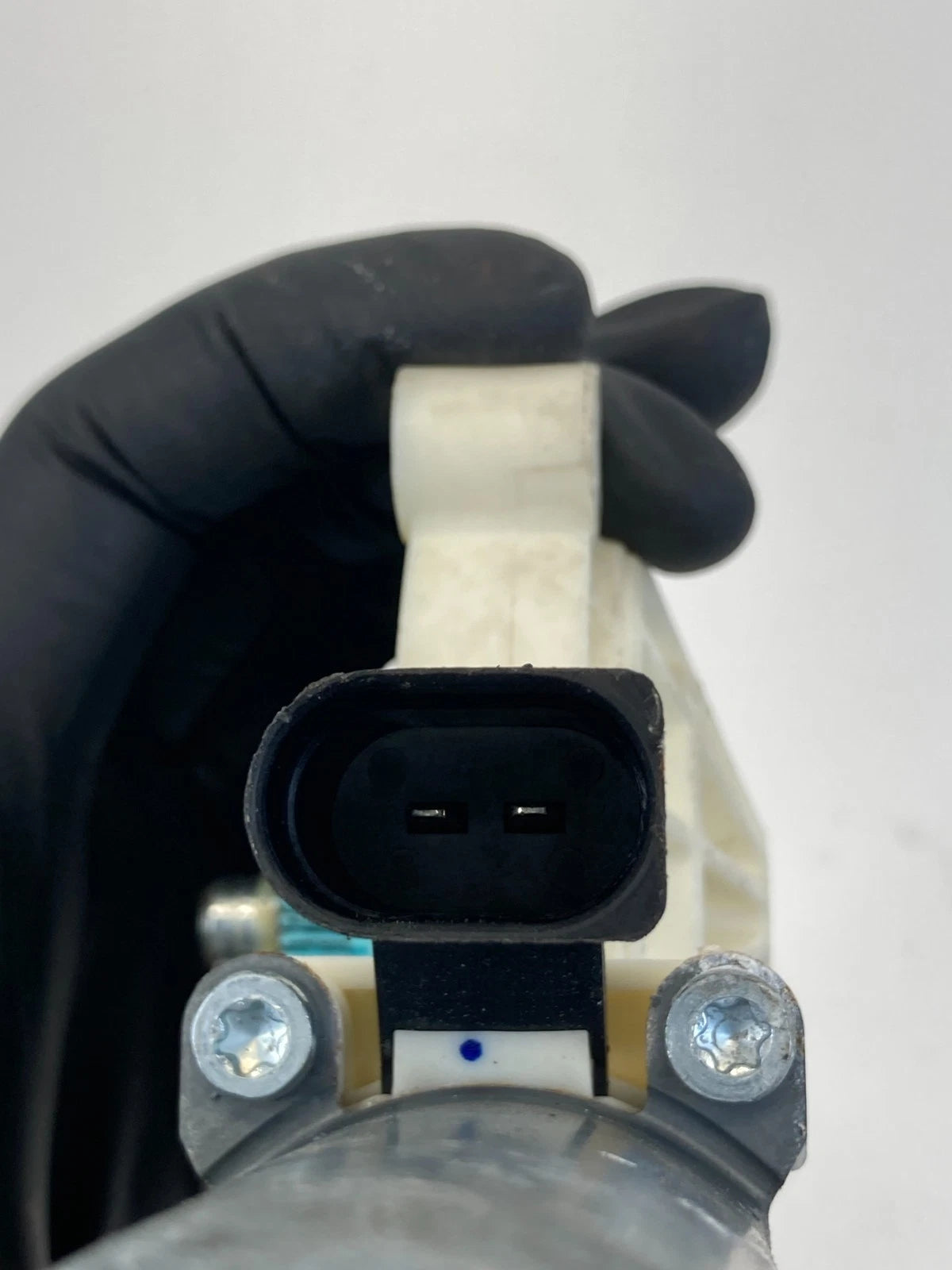 2010-2019 FORD TAURUS REAR RIGHT SIDE DOOR POWER WINDOW MOTOR