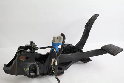 2013-2020 FORD FUSION BRAKE AND ACCELERATOR PEDAL ASSEMBLY BRACKET FG8C-9F856-AB