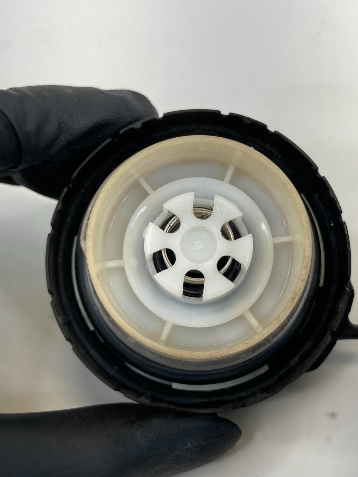 07 08 09 10 11 Toyota Camry SEDAN Quarter Panel Fuel Filler Door w/ Cap OEM