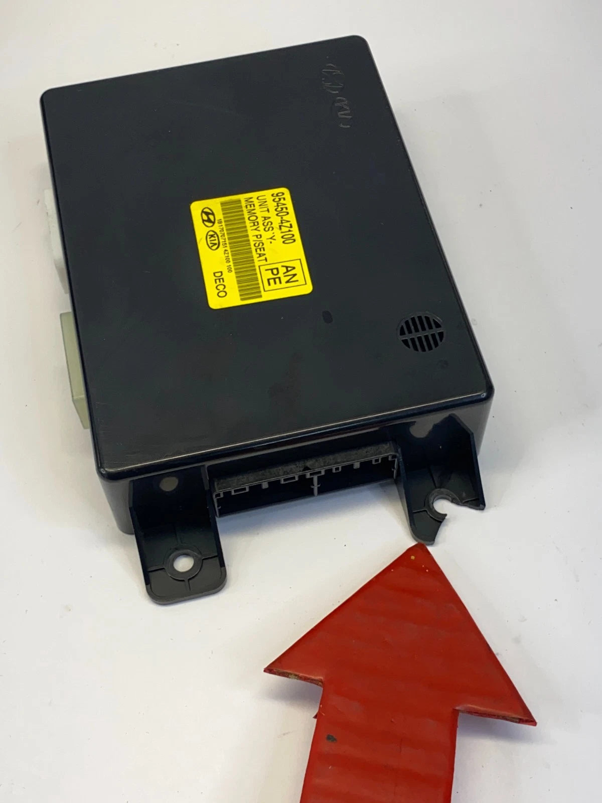 2016-2018 HYUNDAI SANTA FE SPORT MEMORY POWER SEAT CONTROL MODULE 95450-4Z100
