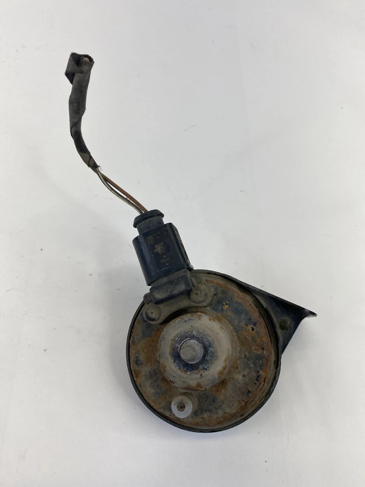 2012-2019 PASSAT SEDAN LOW NOTE TONE SIGNAL HORN & BRACKET CH2143 E9024148