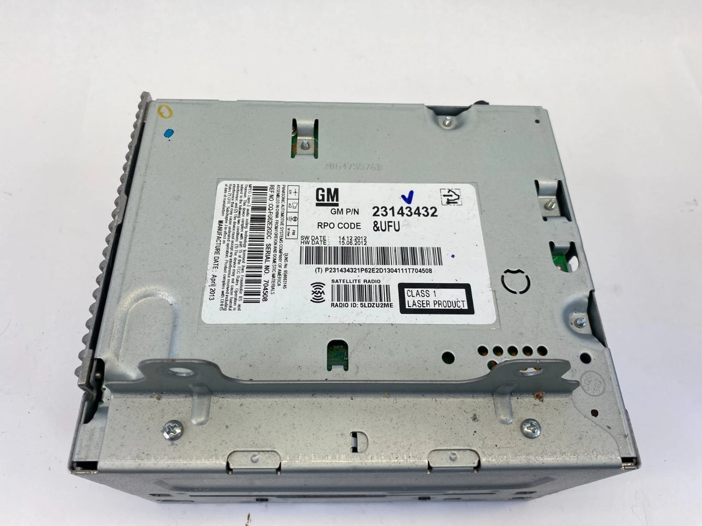 2013 13 GMC TERRAIN RADIO AM/FM CD PLAYER RECEIVER MODULE UNIT 23143432 OEM