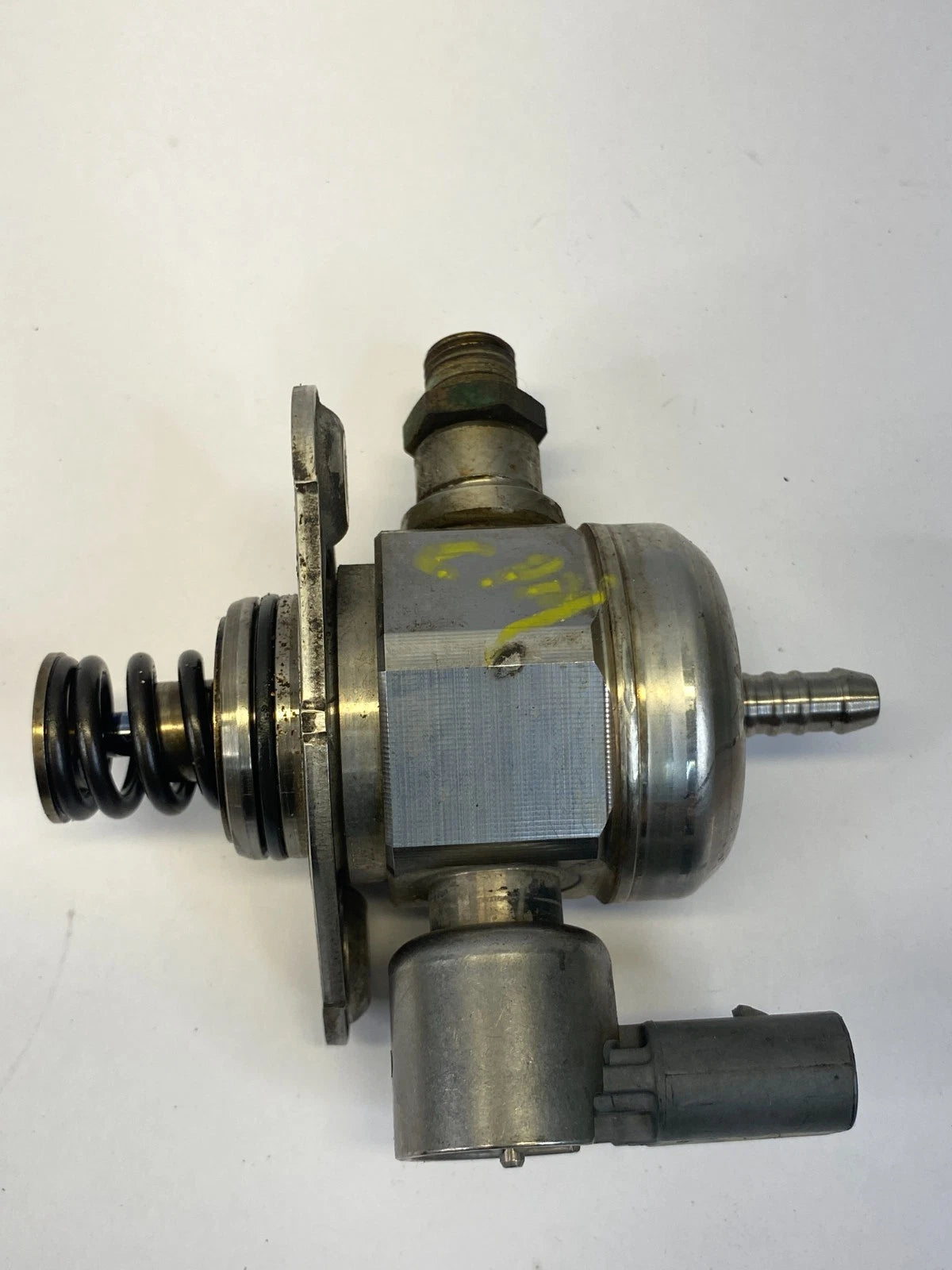 2010-2017 VOLKSWAGEN CC 2.0L L4 TURBO ENGINE HIGH PRESSURE FUEL PUMP 06H127025N