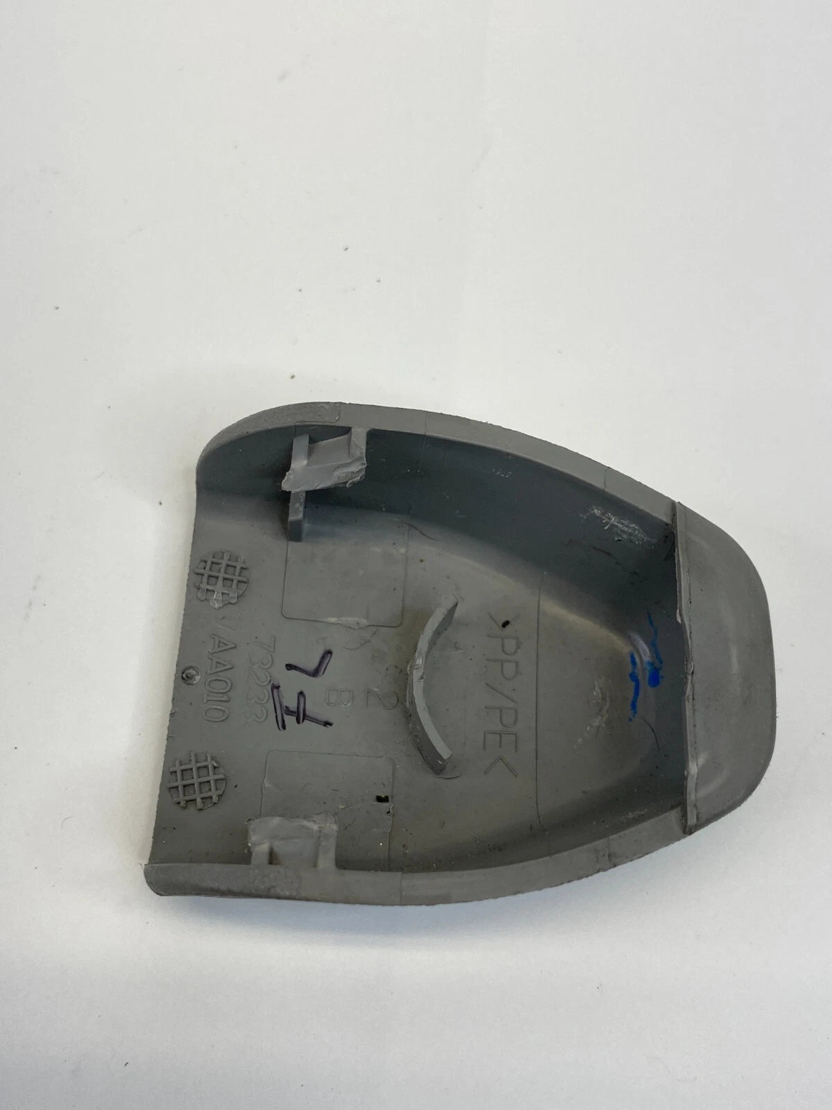 07 08 09 10 11 TOYOTA CAMRY FRONT LEFT SEAT BELT RETRACTOR COVER 73233-AA010 OEM